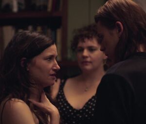 Nude Kathryn Hahn, Katie Kershaw – Mrs. Fletcher s01e07 (2019)