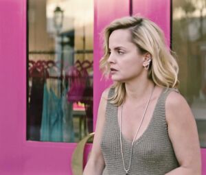Nude Mena Suvari - The Murder of Nicole Brown Simpson (2019)