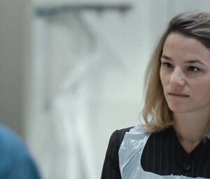 Nude Valerie Pachner, Mavie Horbiger, Pia Hierzegger - Der Boden unter den Fssen (2019)