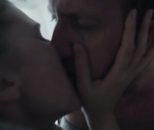 Nude Viktoriya Isakova, Maryana Spivak - Vongozero. The Outbreak s01e06 (2019)