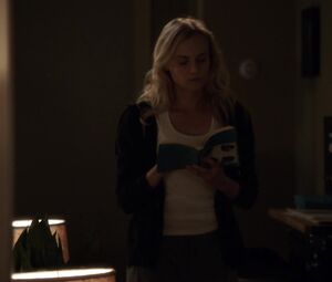 Nackte Diane Kruger, Alejandra Perez – The Bridge s01e02 (2013)