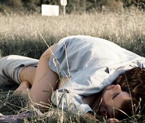 Nackte Florentine Krafft - Tempo Girl (2013)