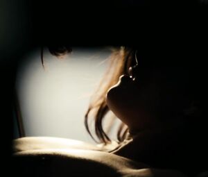 Nackte Nicole Lechmann - Tutti giu (2012)