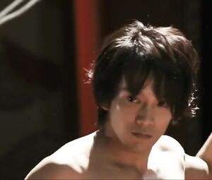 Naked on Stage - Japanese girl squirt in a rope (Nude BDSM performance)