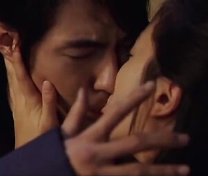 송지효 Ji-hyo Song nude expose skinny body and gets nailed by emperor in Korean film