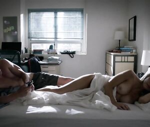 Sasha Alexander in masturbation sex scene from TV series Shameless S06e01 (2016)