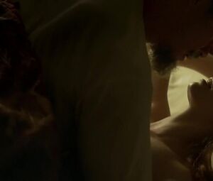 Lesbian sex scenes of Keira Knightley and Eleanor Tomlinson from Colette (2018)