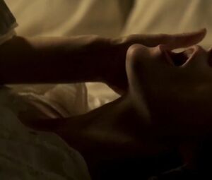 Lesbian sex scenes of Keira Knightley and Eleanor Tomlinson from Colette (2018)