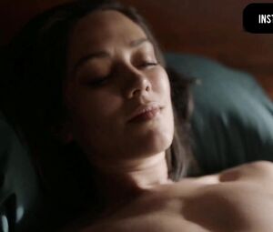 Lesbian sex scene of babe who puts condom on vibrator and fucks bestie in Vida Season 2