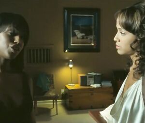 Lesbian and straight sex scene of Mulatto Kerry Washington from She Hate Me (2004)