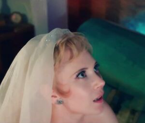 Sex scenes of tempting Juno Temple who hooks up and exposes her naked body in Little Birds