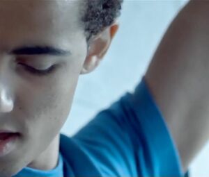 Celebs video of Louisa Krause being carnal in oral and vaginal way in Toe to Toe (2009)