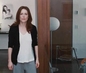 Sex scenes of Amanda Seyfried from Chloe tempting both men and women into fucking