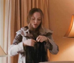 Sex scenes of Amanda Seyfried from Chloe tempting both men and women into fucking