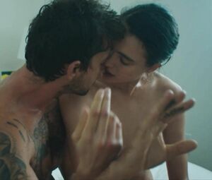 Man fucks petite actress Margaret Qualley in music video Love Me Like You Hate Me
