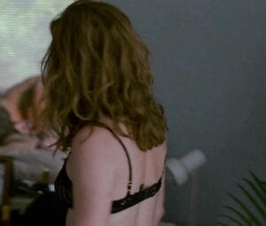 Man takes Amy Adams to bed but fails to bonk her in nude scene from The Fighter (2010)
