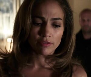 Latina MILF Jennifer Lopez strips down to lingerie in sex episode from Parker (2013)