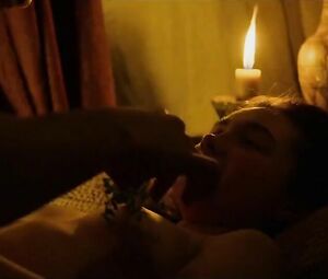 Man misuses power to fuck the girl he loves to see how she cums in Outlaw King (2018)