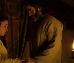 Man misuses power to fuck the girl he loves to see how she cums in Outlaw King (2018)