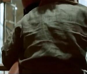 Demi Moore nude does dirty things with Michael Douglas in feature film Disclosure (1994)