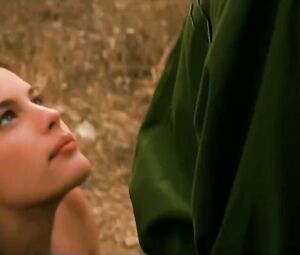 Village life and its secrets tempt Liv Tyler and Rachel Weis in Stealing Beauty (1995)