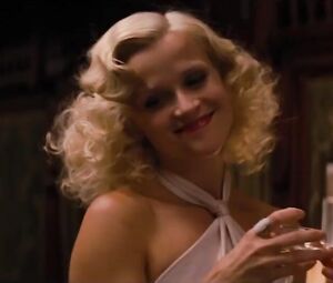 Reese Witherspoon shows how she fools around in sex scene from Water for Elephants (2011)
