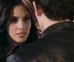 Girl sees man for the first time in her life but it doesn't stop her from fucking