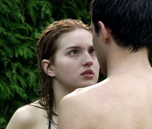 Beautiful Spanish movie star MarΓa Valverde gives a blowjob and obtains sperm in mouth