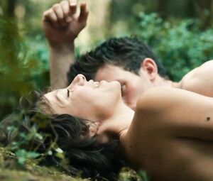 Enticing babe Julia Koschitz teases womanizers and gets nailed in Jonathan (2016)