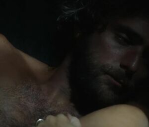 Madonna nude trusts guy with body and makes it on the beach in Swept away (2002)