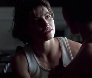 It takes less than minute for Jennifer Tilly to entice Gina Gershon in Bound (1996)