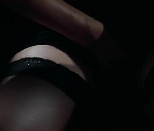 It takes less than minute for Jennifer Tilly to entice Gina Gershon in Bound (1996)