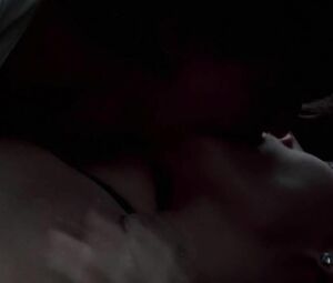 It takes less than minute for Jennifer Tilly to entice Gina Gershon in Bound (1996)