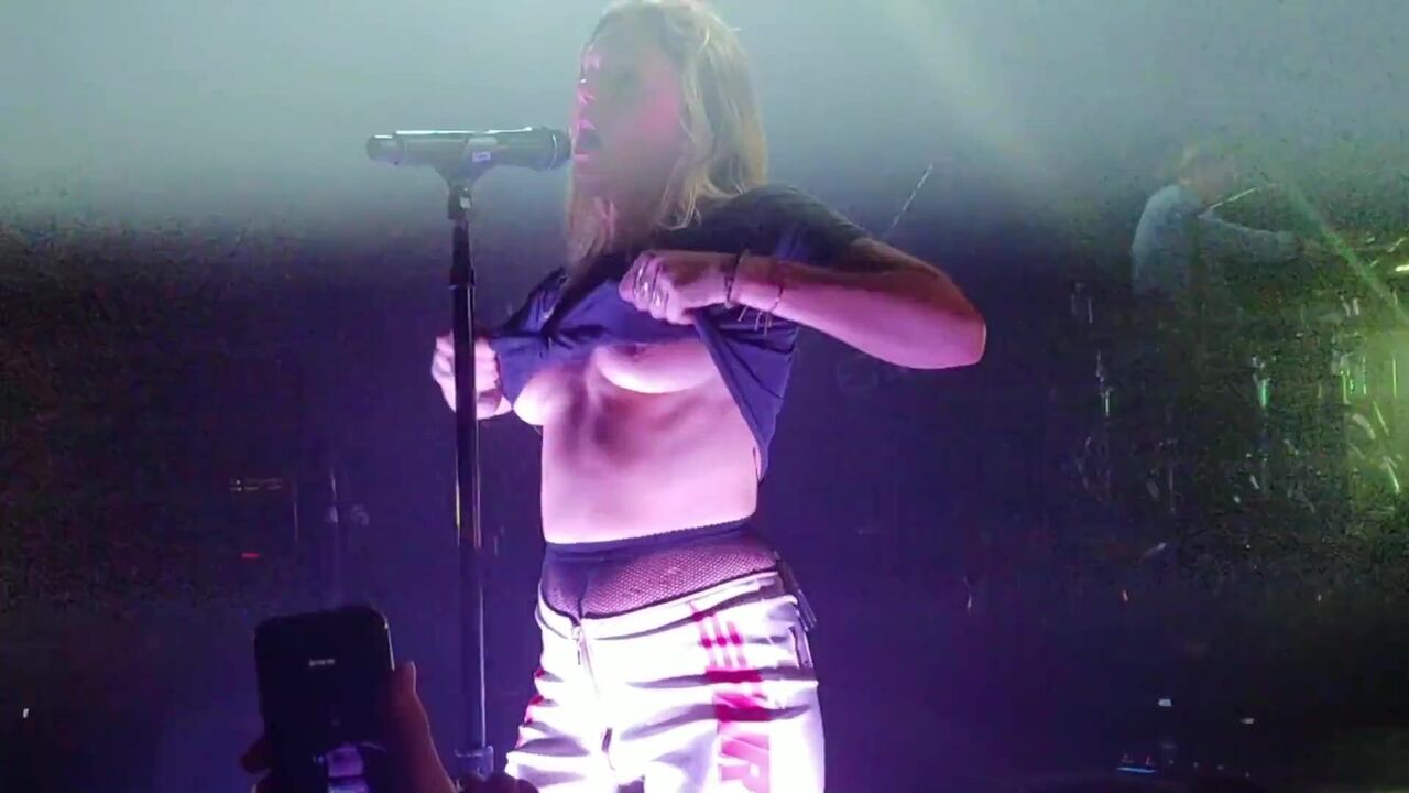 Concert moments full of shame and excitement when Tove Lo nude exposes  boobies on stage Video Â» Best Sexy Scene Â» HeroEro Tube