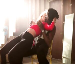 Strippers Elizabeth Berkley and Gina Gershon excite men and chicks in Showgirls (1995)