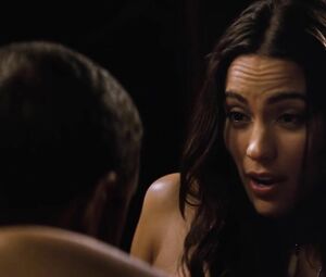 Paula Patton manages to excite black man during the naked moment from 2 Guns movie