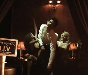 Babe loves being drilled by black man after striptease in TV series House of Lies S01