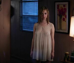 Boys go crazy about Juno Temple who has nothing against being scored in Killer Joe (2011)