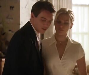 Scarlett Johansson is the tidbit for hungry for pussy men who want sex with her