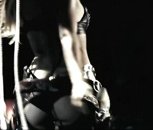 Sin City erotic scene with participation of Jessica Alba with lasso performing striptease