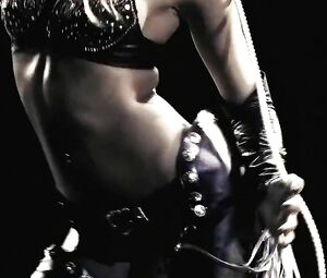 Sin City erotic scene with participation of Jessica Alba with lasso performing striptease