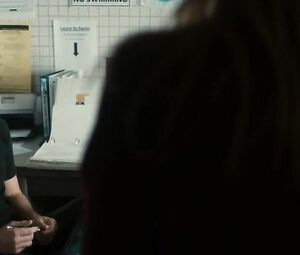 Kristen Wiig plays role of underfucked MILF who hooks up in The Skeleton Twins (2014)