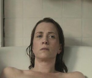Kristen Wiig plays role of underfucked MILF who hooks up in The Skeleton Twins (2014)