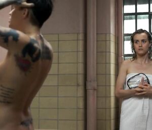 Ruby Rose knows her way around teasing inmate and temping her in Orange is the new Black