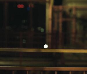 Guy falls for lesbian girlfriends Audrey Tautou and Kelly Reilly in Chinese Puzzle (2013)