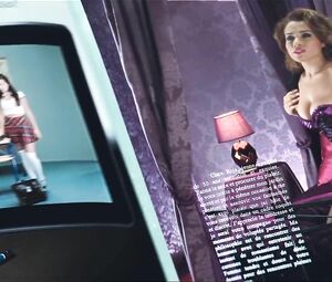 Guy falls for lesbian girlfriends Audrey Tautou and Kelly Reilly in Chinese Puzzle (2013)