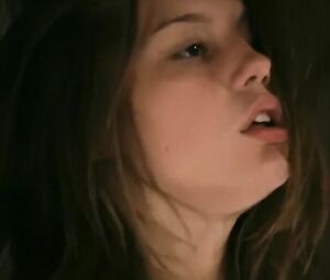 Celebs video of Adele Exarchopoulos and Lea Seydoux from Blue is the Warmest Colour