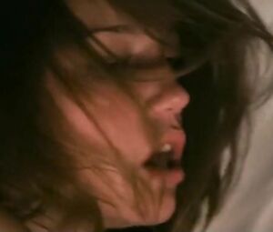Celebs video of Adele Exarchopoulos and Lea Seydoux from Blue is the Warmest Colour