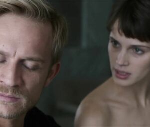 Double Lover sex scenes where men hump Marine Vacth and MILF strapons the lover