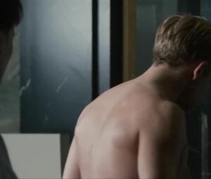 Double Lover sex scenes where men hump Marine Vacth and MILF strapons the lover